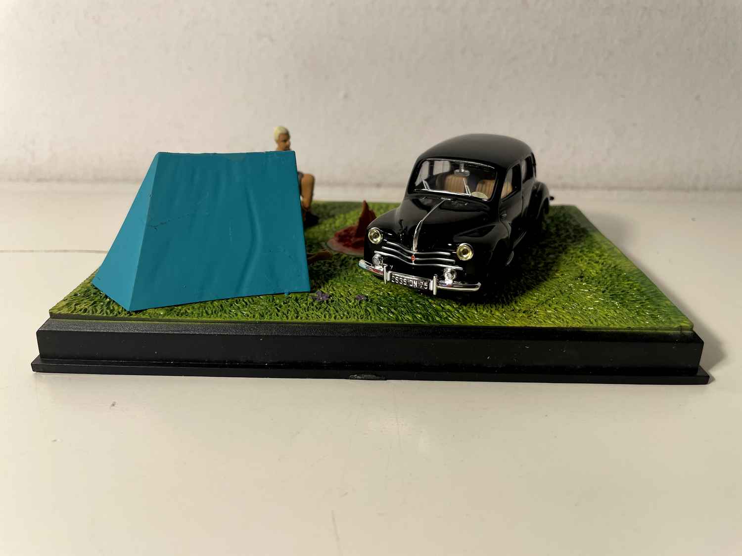 Renault 4 CV Preto - Nationale 7 - A Rota Azul