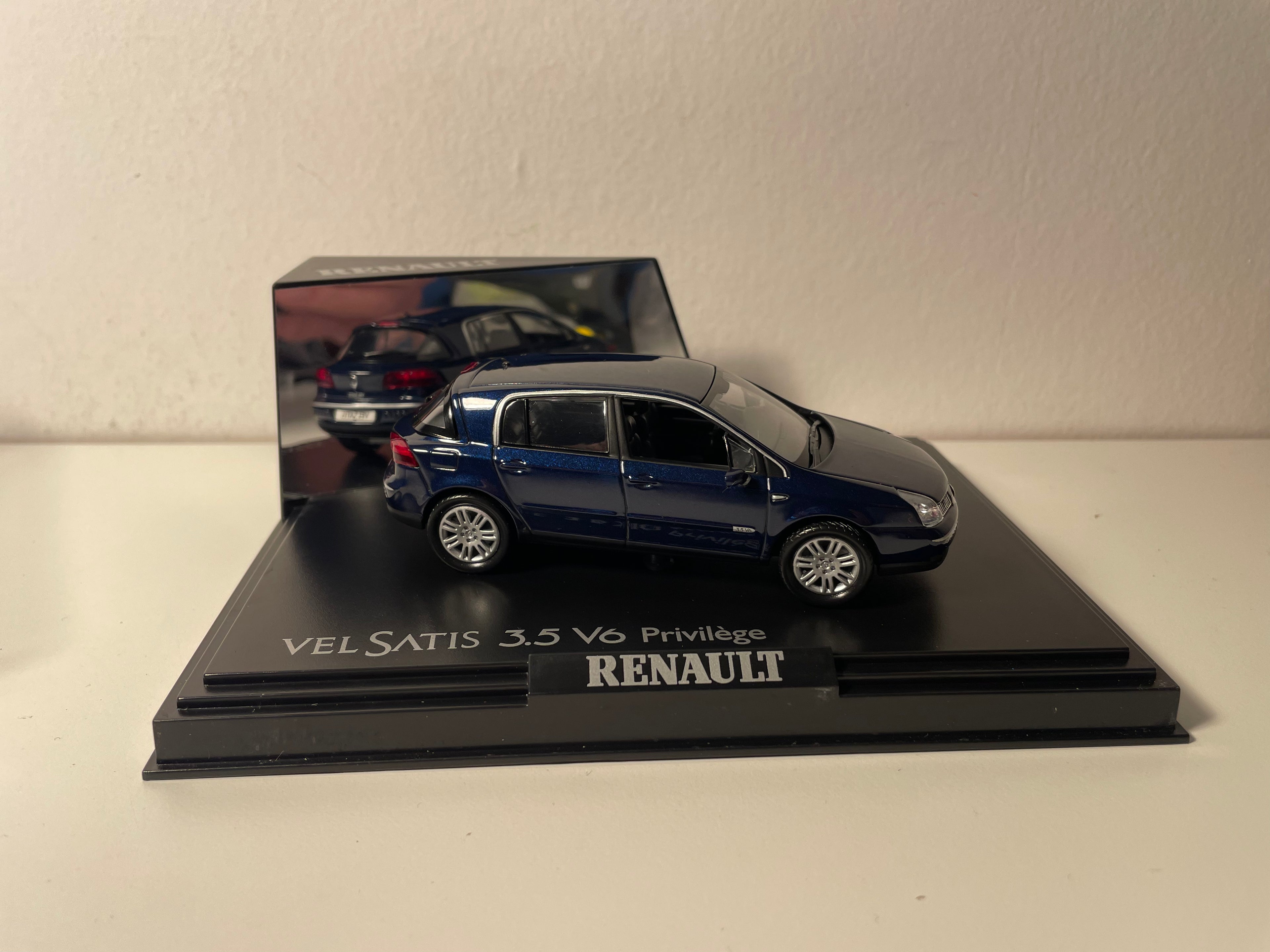 Renault Velsatis 3.5 V6 Privilège Azul - NOREV - Caixa Retangular (Caixa N°18)