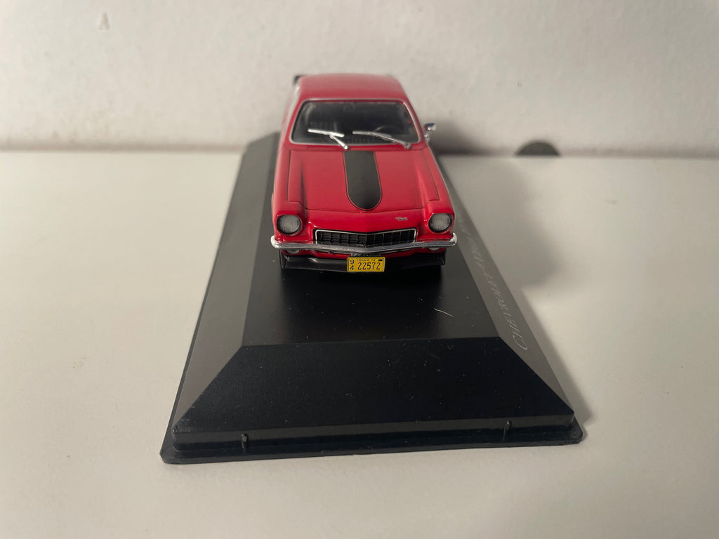 Chevrolet Vega Yenko Stinger Coupé rojo de 1972 (coche americano)