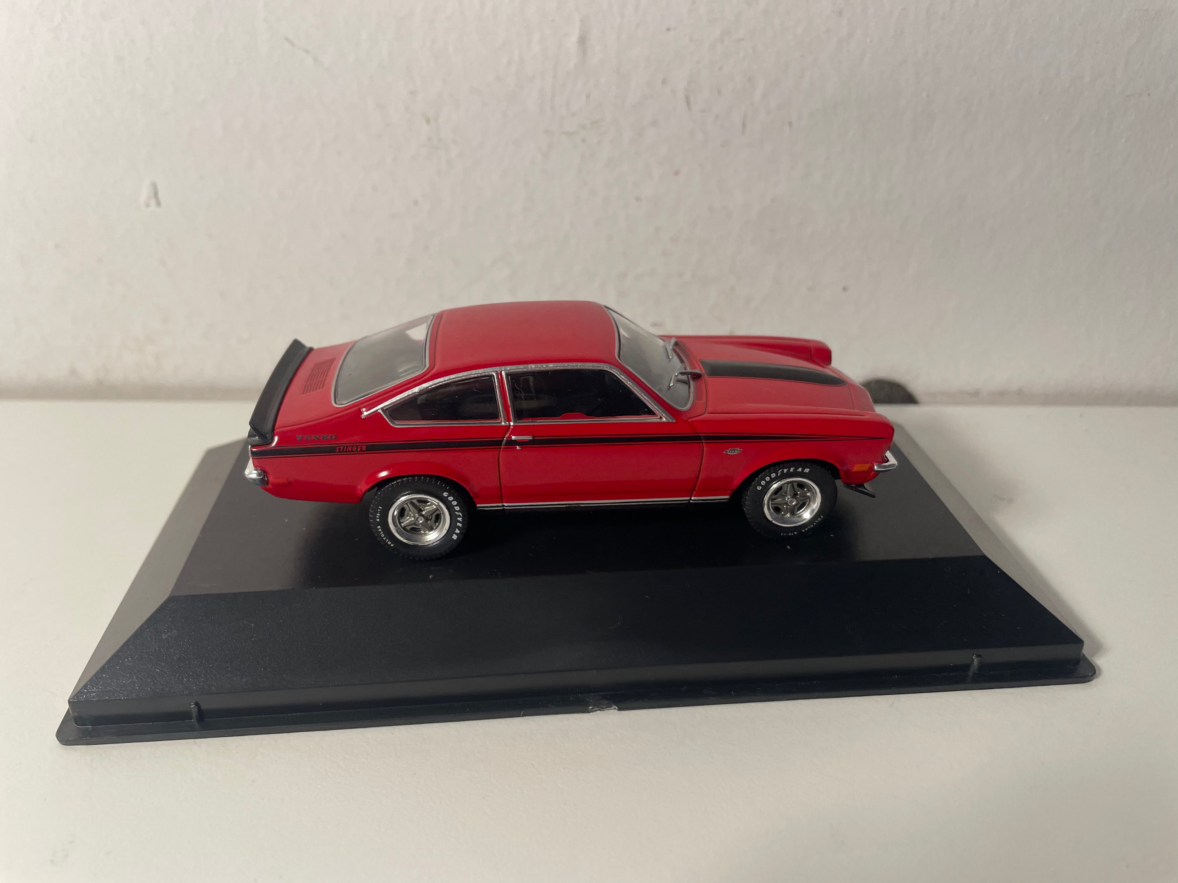Chevrolet Vega Yenko Stinger Coupé rojo de 1972 (coche americano)