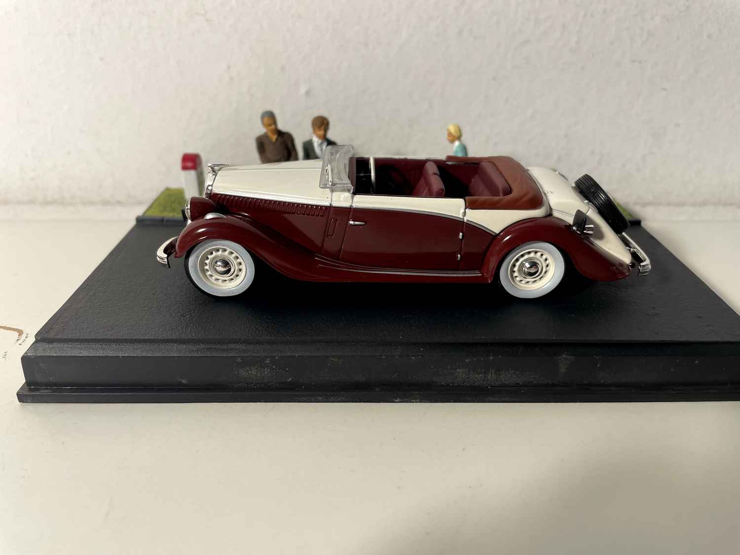 Salmson S4E bordowy i ecru - La Nationale 7 - Niebieska trasa