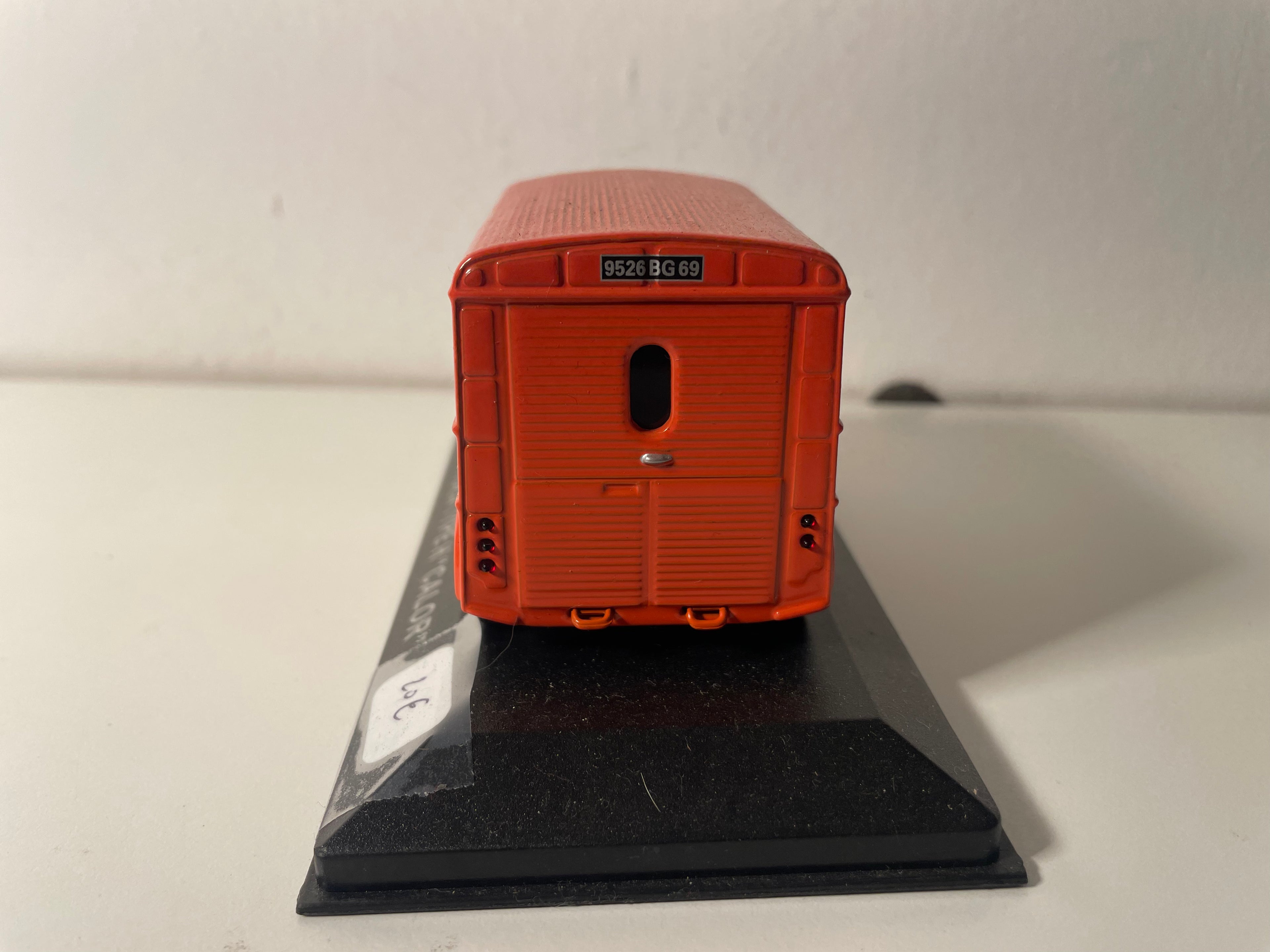 Citroën type H orange avec publicité CALOR (véhicule sans protection)