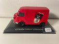 Citroën tipo H vermelho com publicidade LION NOIR (veículo sem proteção)