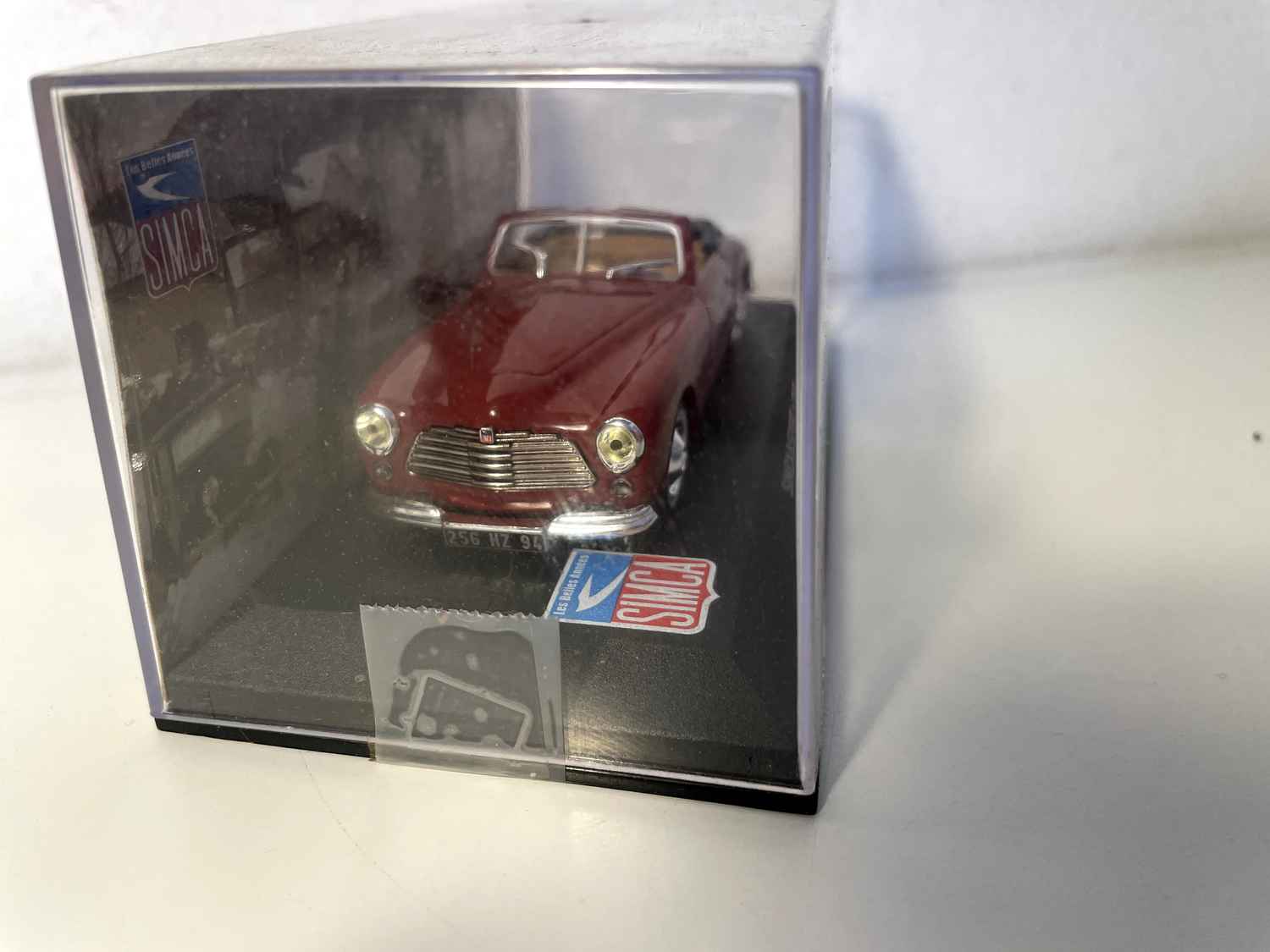 SIMCA 8 Sport Burdeos de 1949