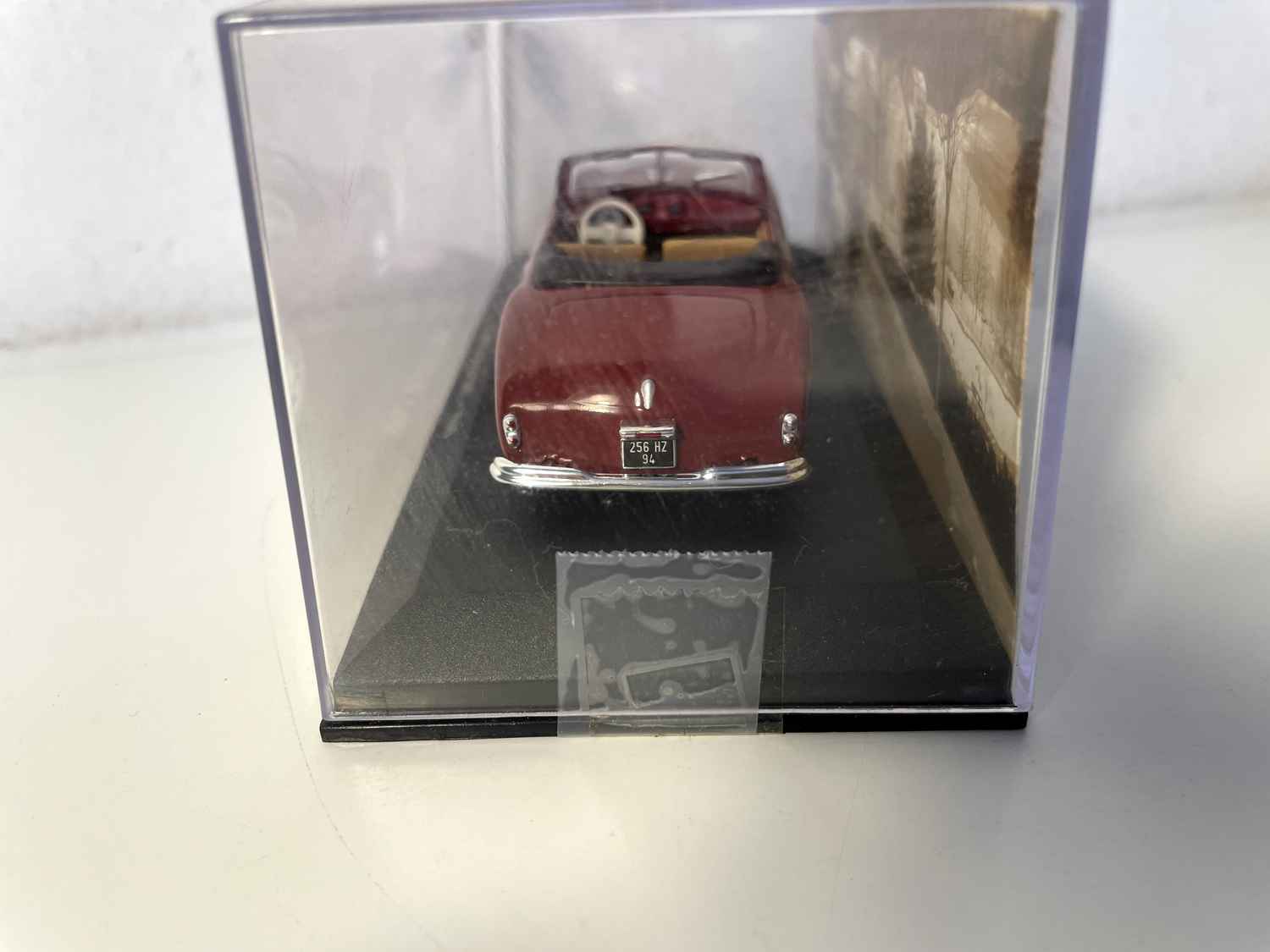 SIMCA 8 Sport Burdeos de 1949