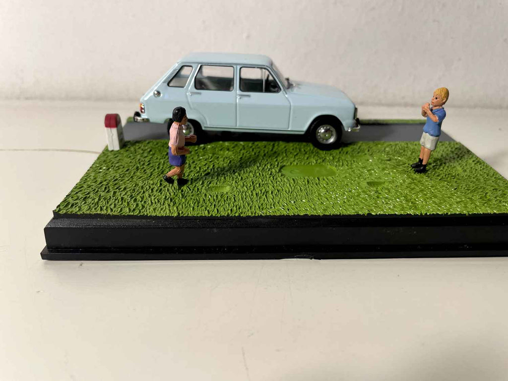 Renault 6 azul - La Nationale 7 - a estrada azul
