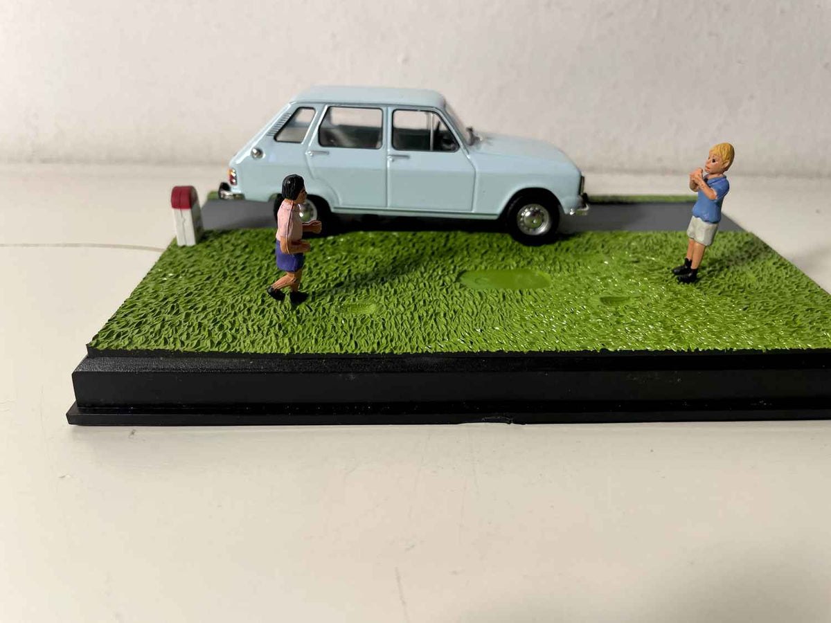 Renault 6 azul - La Nationale 7 - a estrada azul