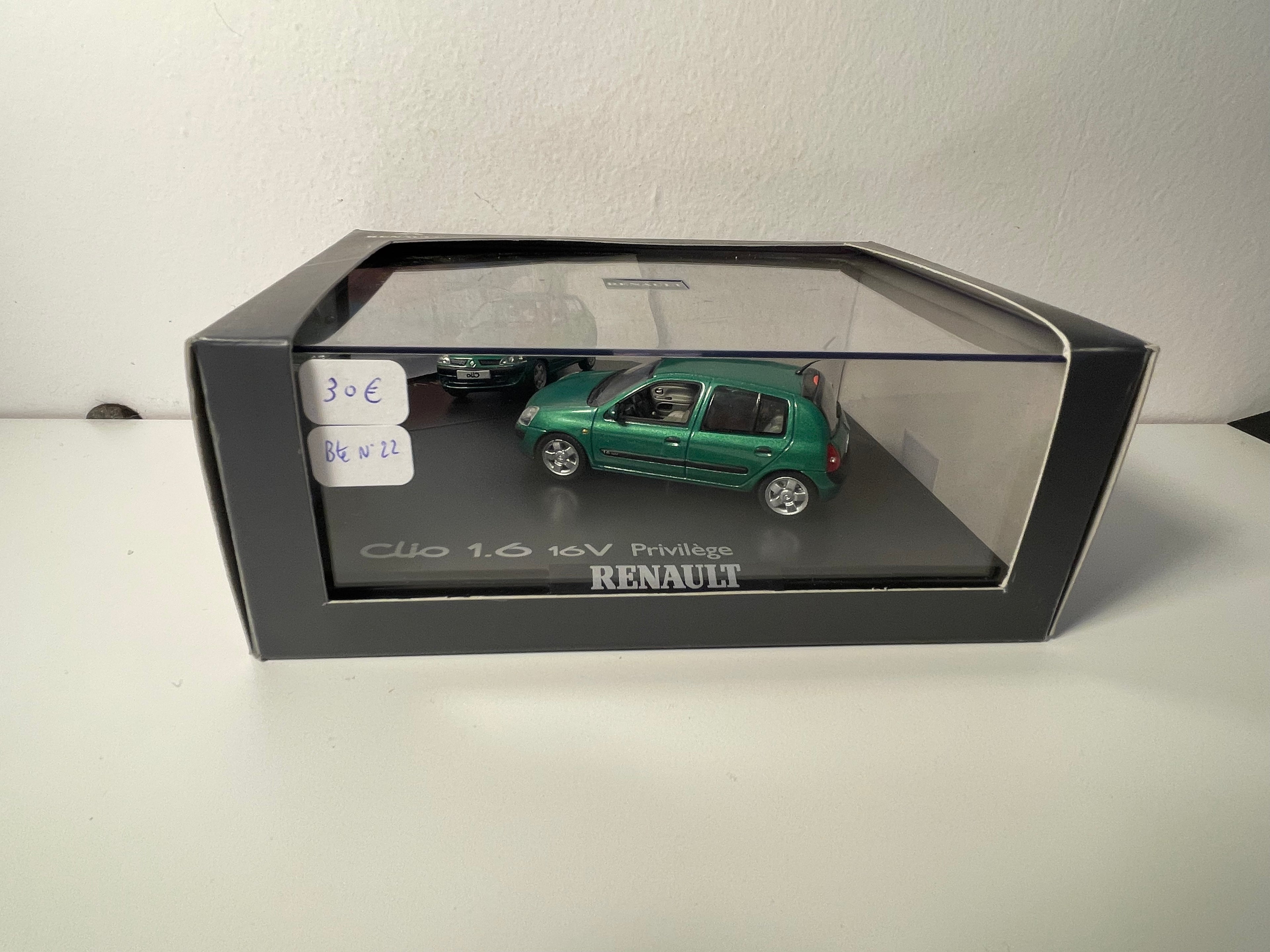 Renault Clio 1.6 16V Privilège zielona - NOREV - pudełko prostokątne (pudełko nr 22)