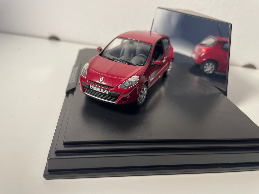 Dunkelrote Renault Clio (Rot Dyna) - NOREV - Rechteckiges Boxset (Box Nr. 23)