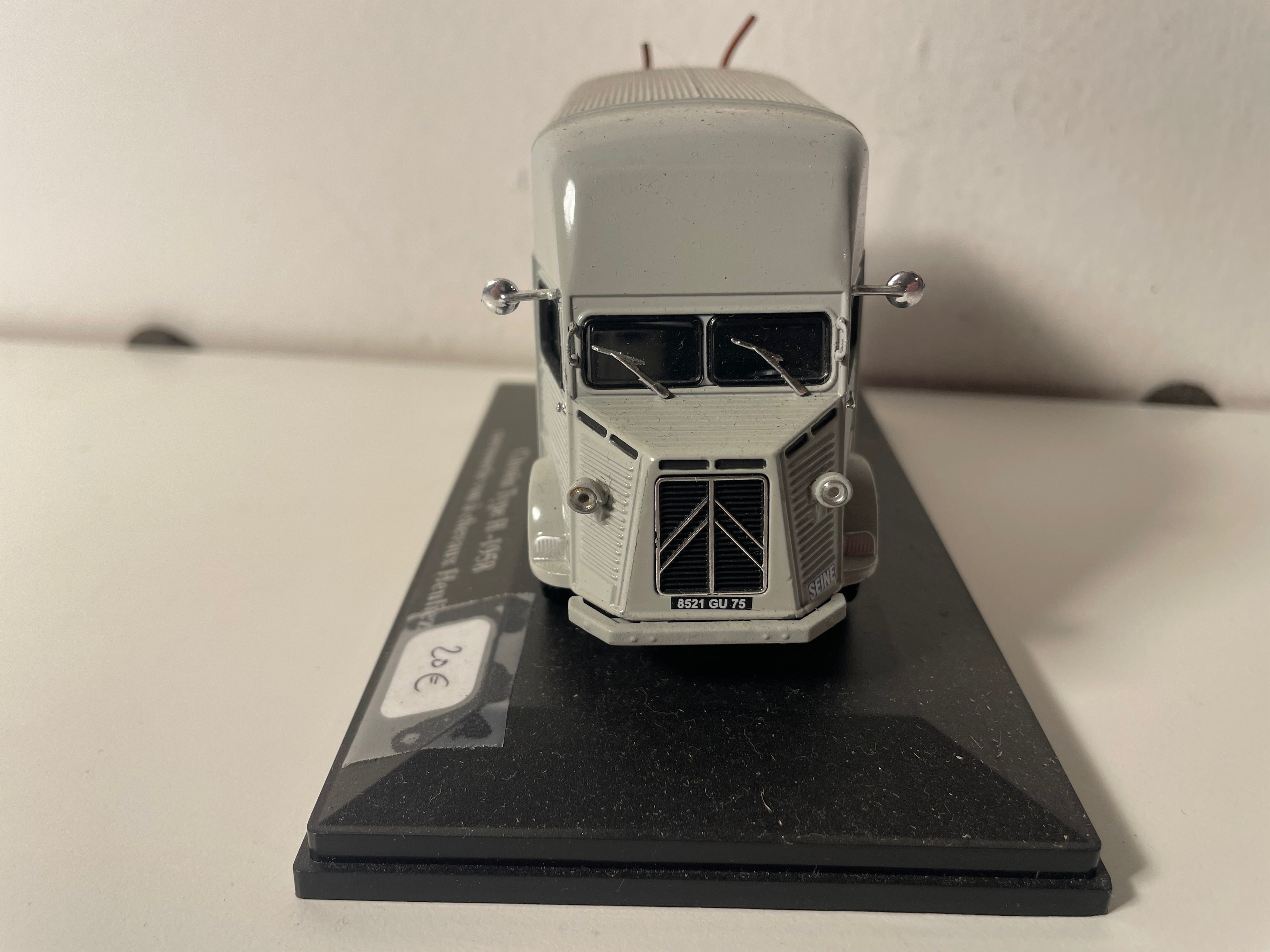 Citroën typ H grof a brong aus 1958 - Frachtcabine fir Paerd Heuliez (Päerd vertragten ohne Schutzen)