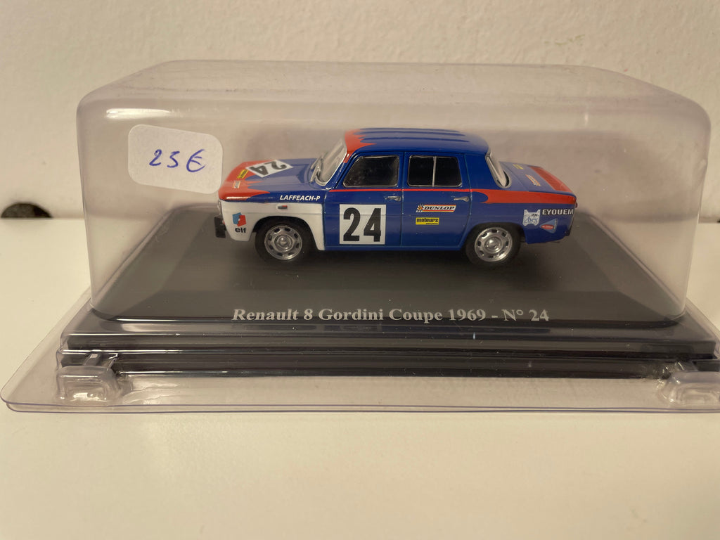 Renault 8 Gordini niebieska, biała i czerwona numer 24 - Coupe 1969