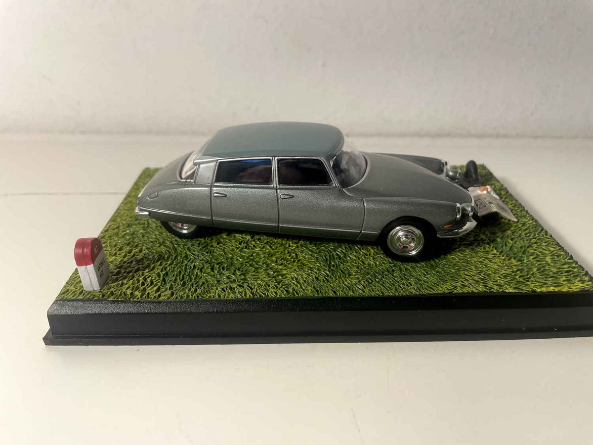 Citroën DS 19 Pallas gris - La Nationale 7 - d'blou Strooss
