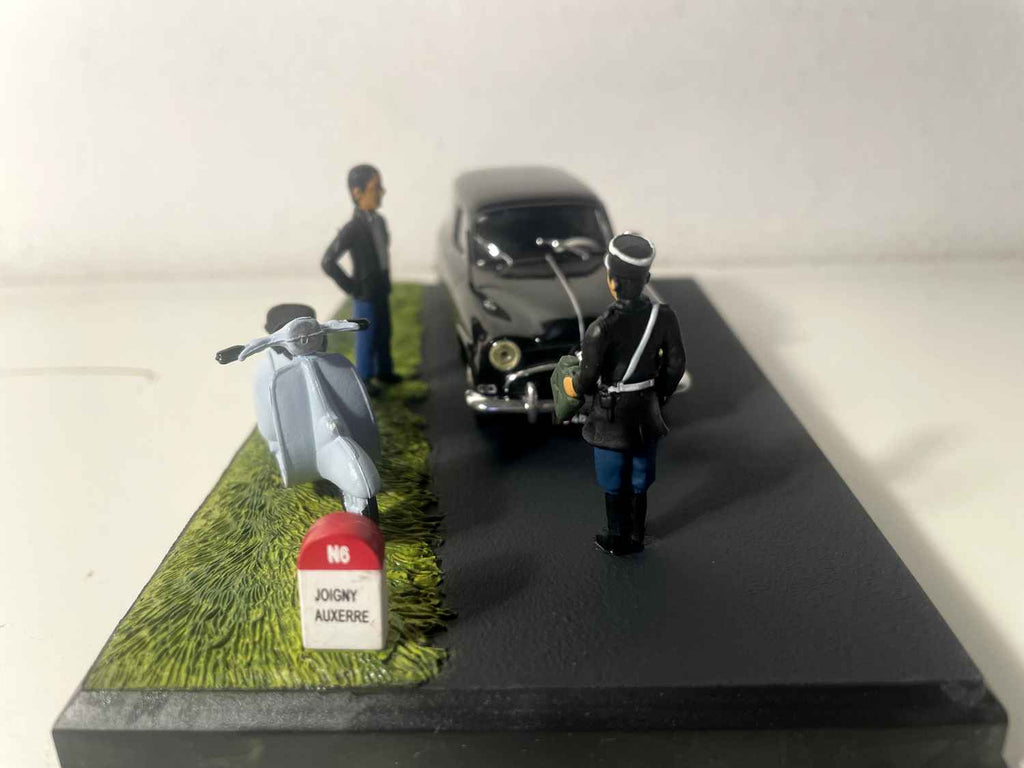 Simca Aronde Messagère nera - La Nazionale 7 - la strada blu