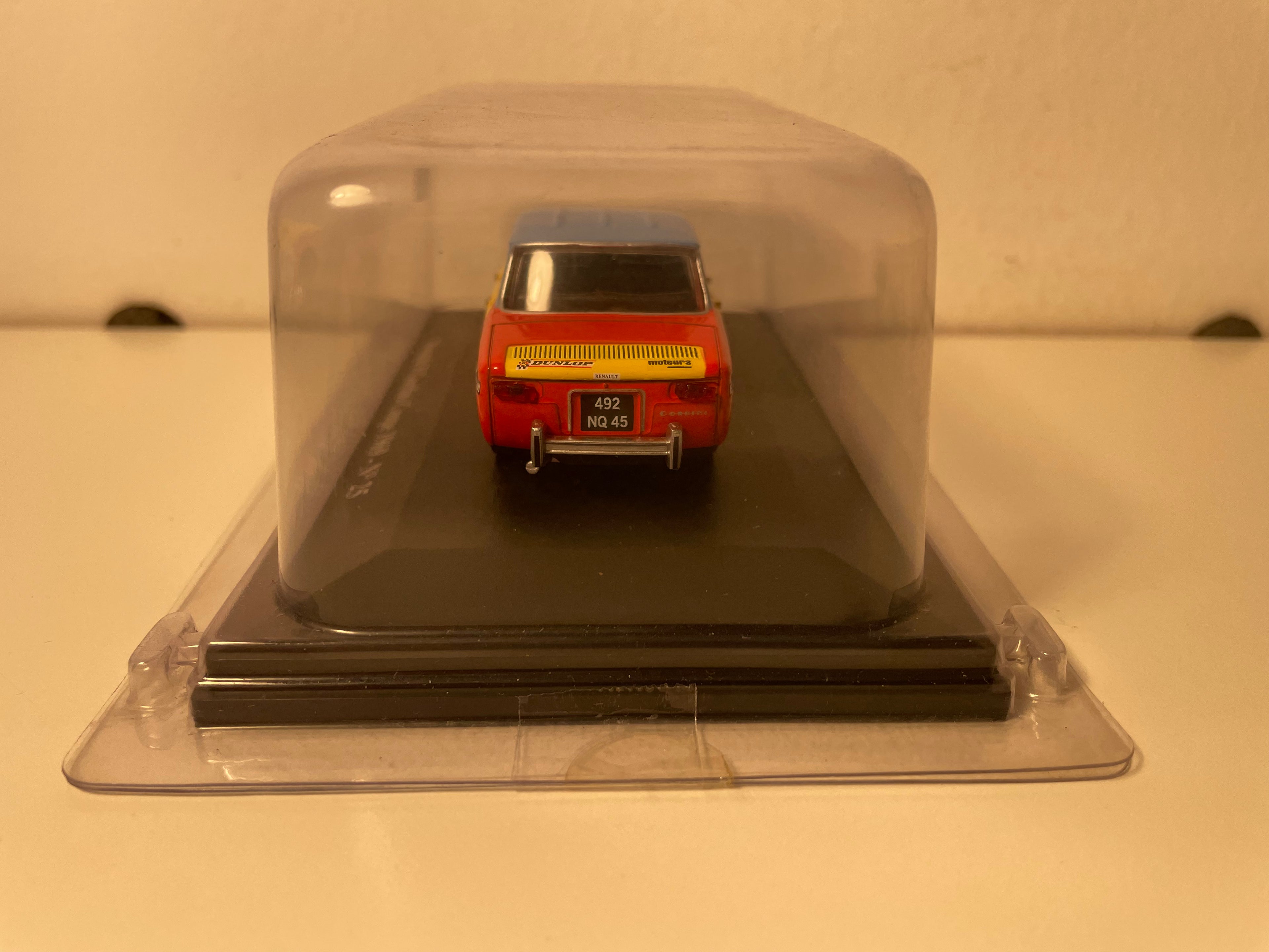 Renault 8 Gordini rout, giel an bloo Nummer 25 - Coupe 1969