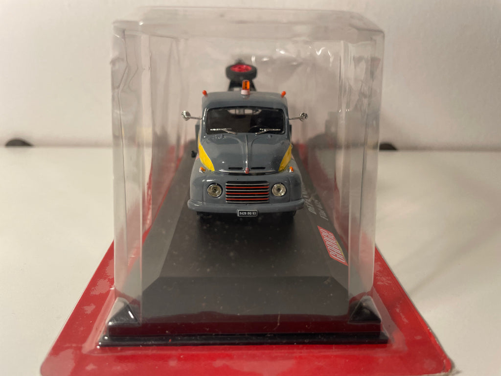 Fiat 615 szary Pomoc drogowa GARAGE LAURENT - kolekcja Garage Moderne