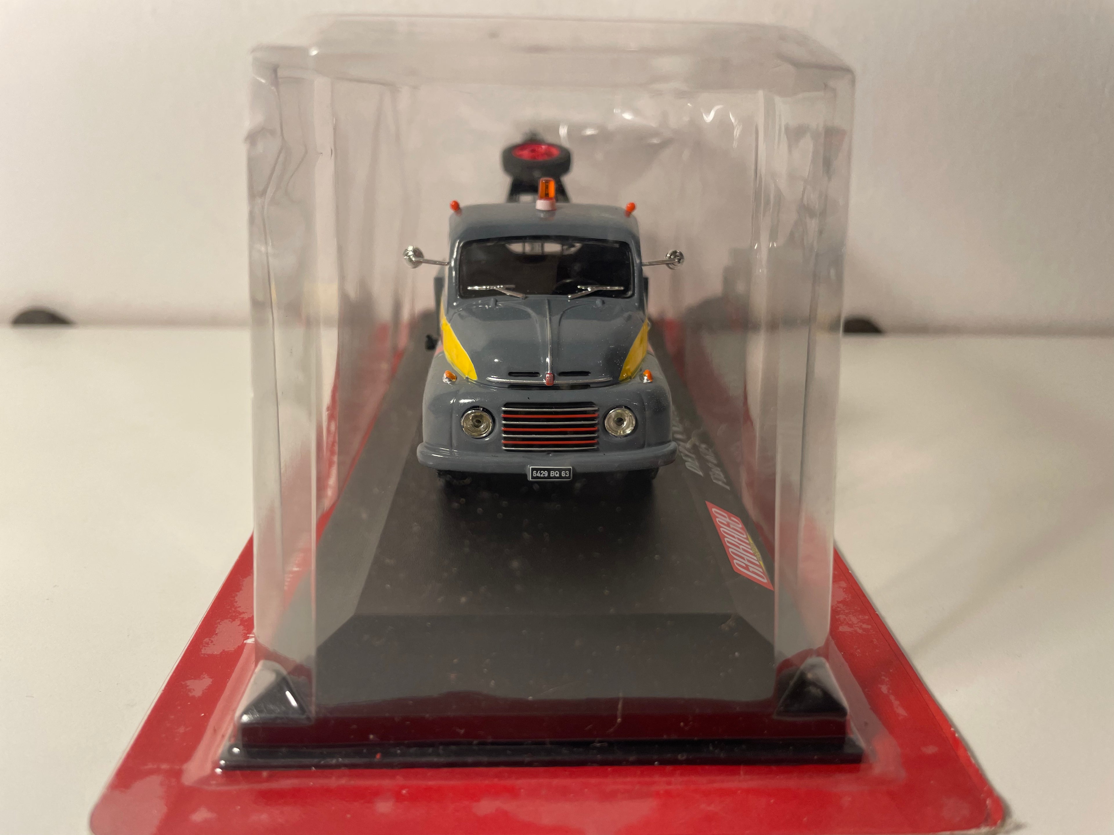 Camion dépanneuse Fiat 615 gris GARAGE LAURENT - collection Garage Moderne