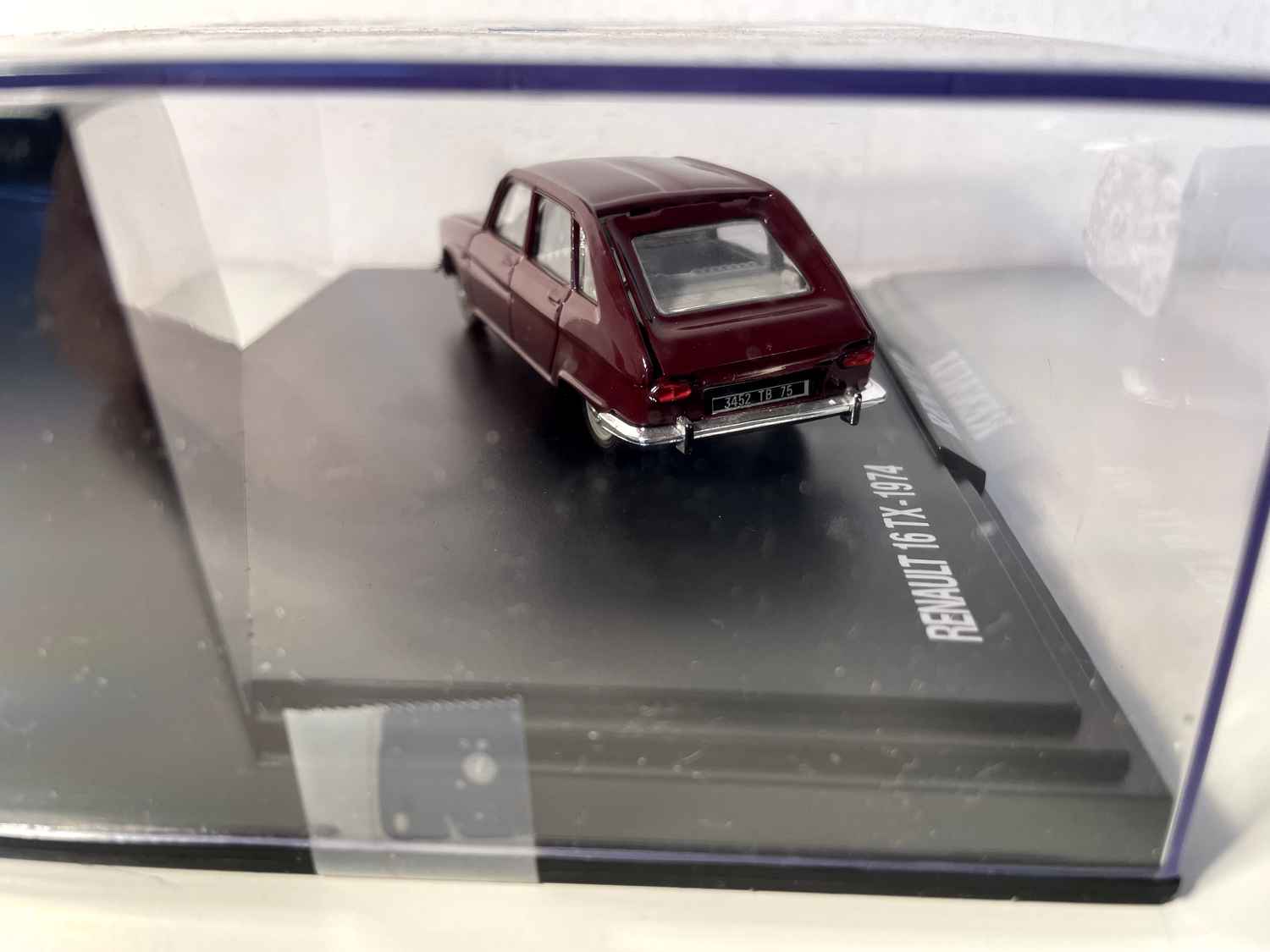 Renault 16 TX bordeaux vun 1974 (rechteckeg Boxset) - Norev