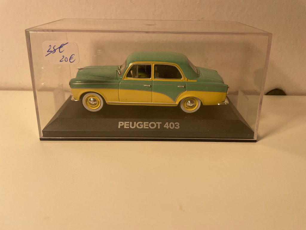 Peugeot 403 jaune et verte