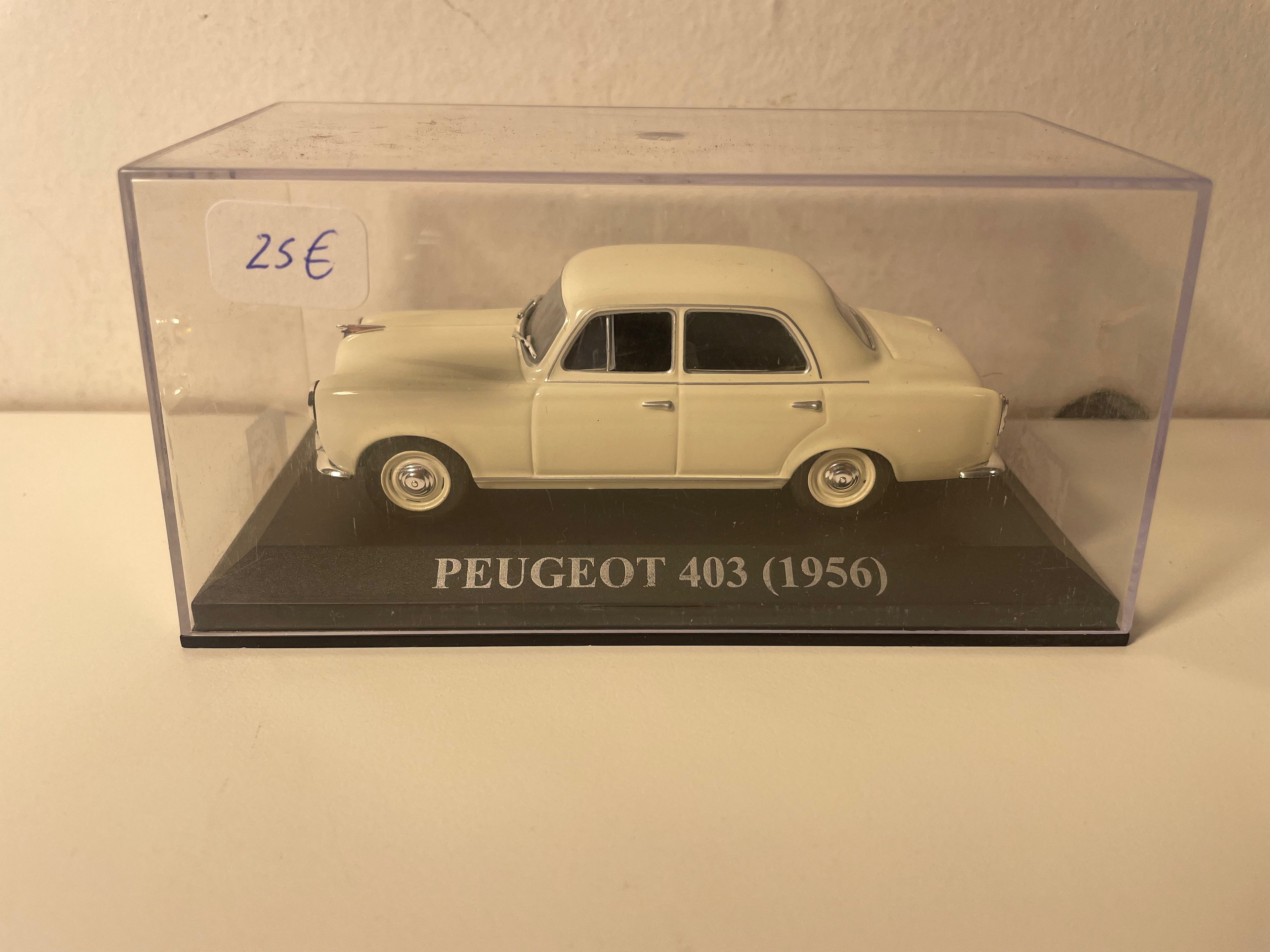 Peugeot 403 kremowy / beżowy z 1956 roku