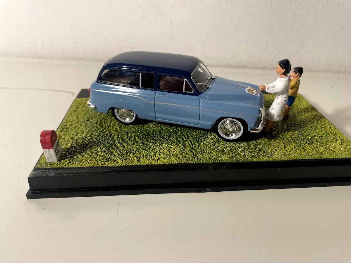 Simca P60 Ranch niebieska i niebieska - La Nationale 7 - niebieska droga