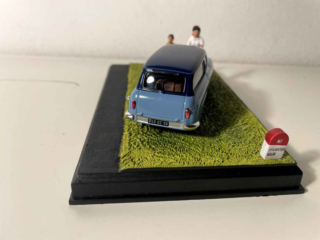 Simca P60 Ranch niebieska i niebieska - La Nationale 7 - niebieska droga