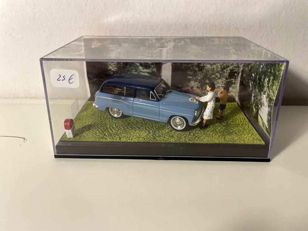 Simca P60 Ranch niebieska i niebieska - La Nationale 7 - niebieska droga