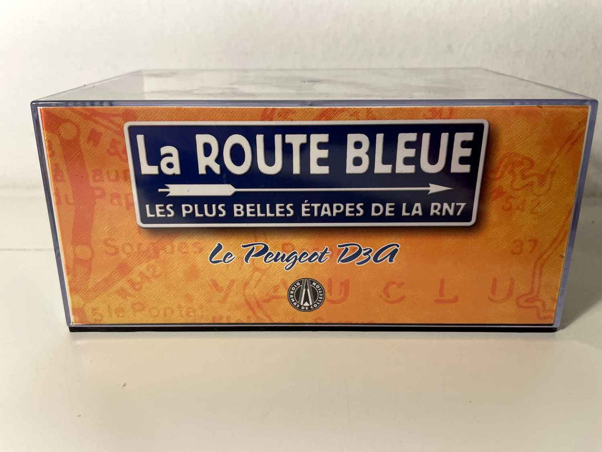 Peugeot D3A gris et toit bordeaux - La Nationale 7 - la route bleue