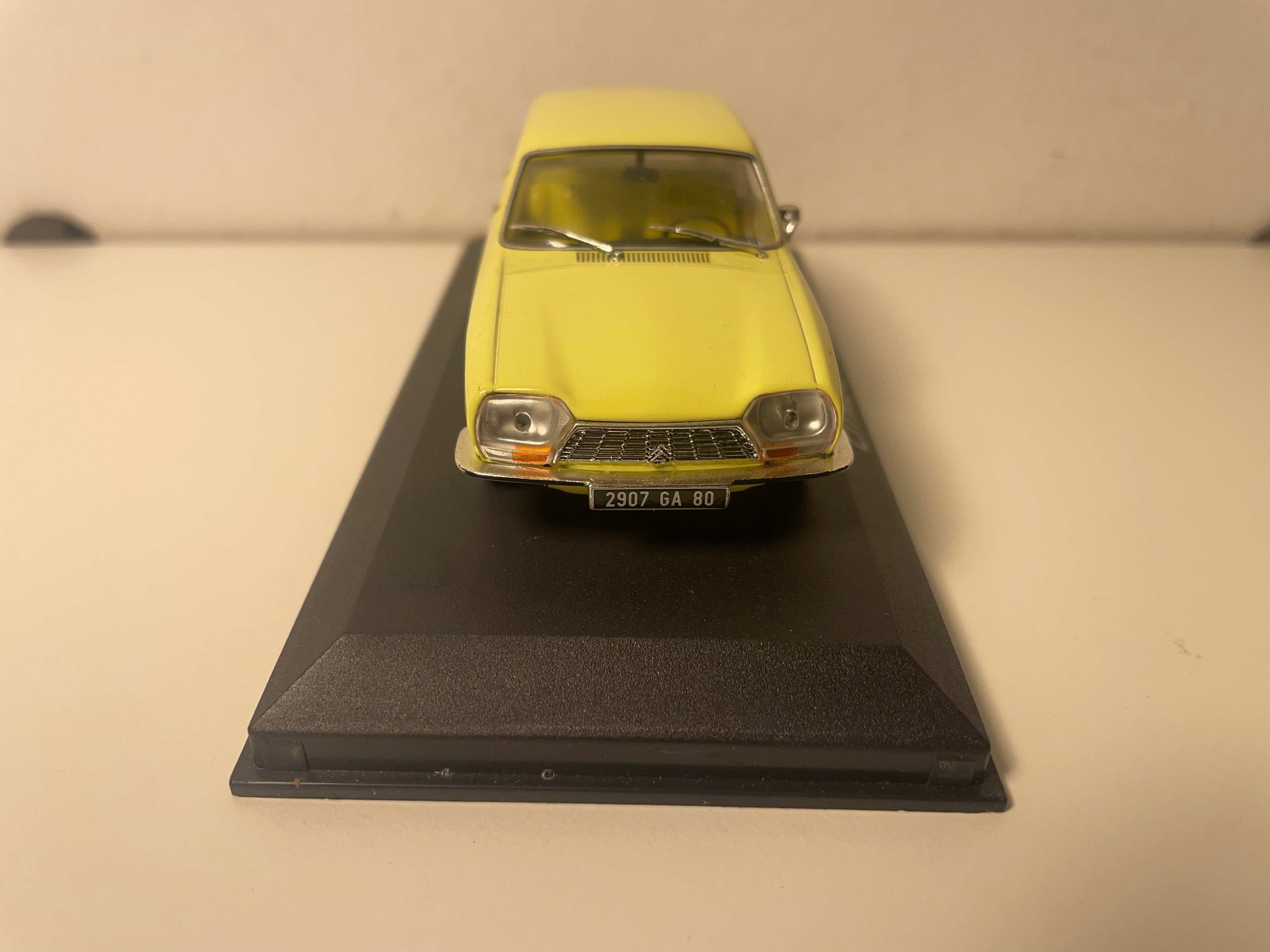 Citroën GS yellow