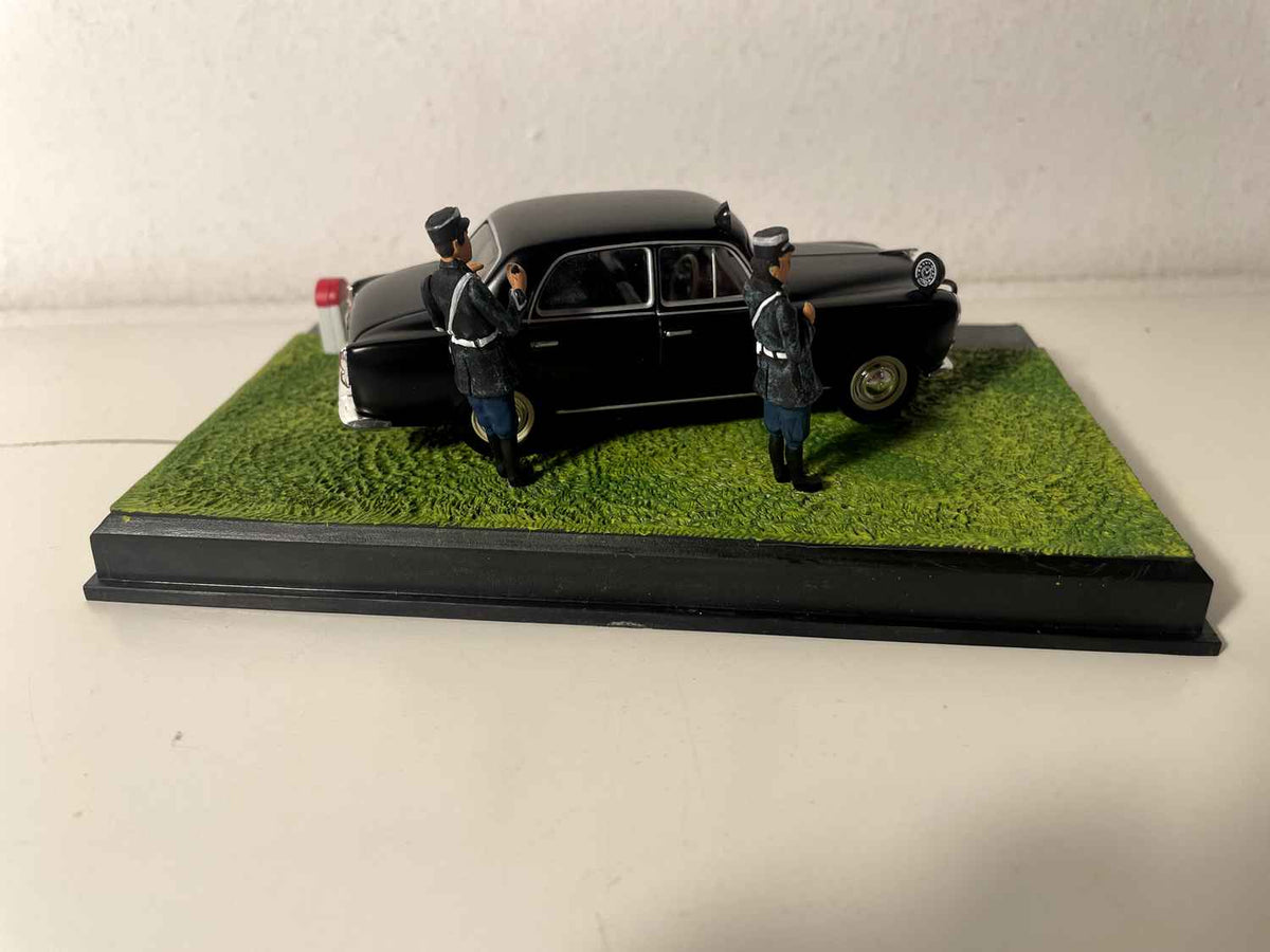 Peugeot 403 schwaarz - La Nationale 7 - d'blau Strooss