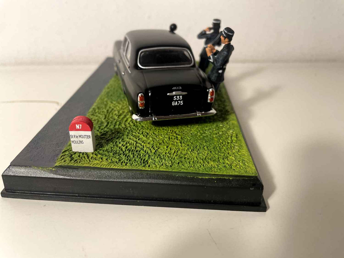 Peugeot 403 schwaarz - La Nationale 7 - d'blau Strooss