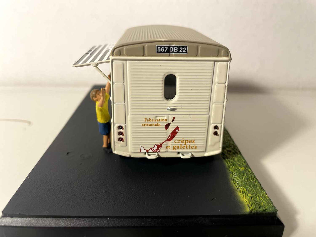 Citroën type H beige - La Nationale 7 - la route bleue