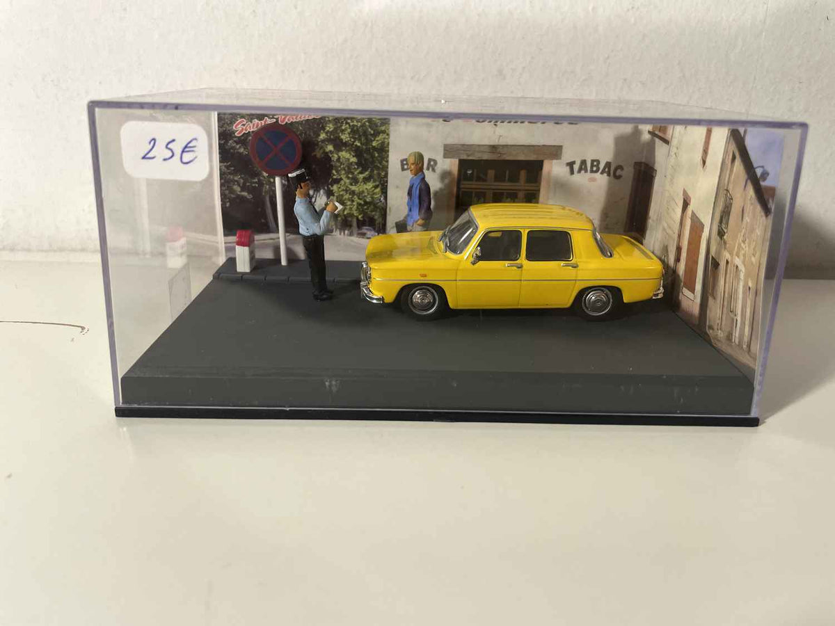 Renault 8S amarilla - La Nationale 7 - la carretera azul