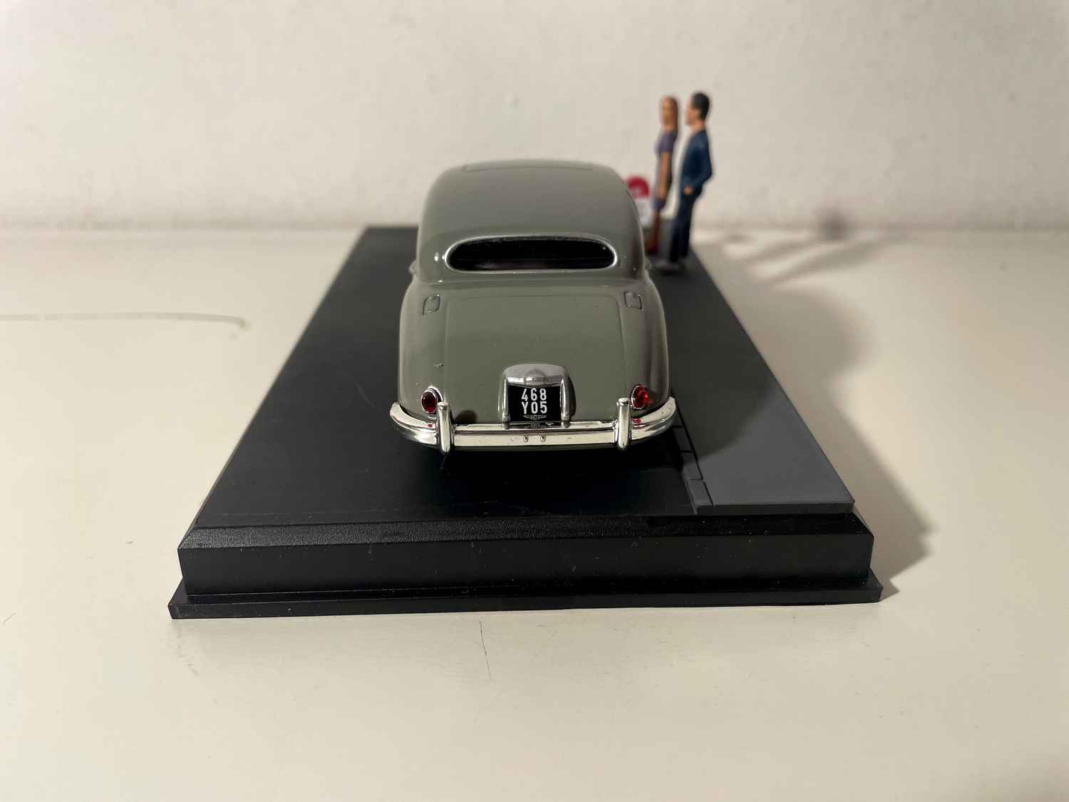 Jaguar MK VII Grau - La Nationale 7 - Die blaue Route
