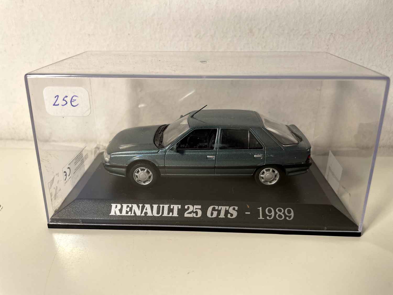 Renault 25 GTS dunkelgrün von 1989