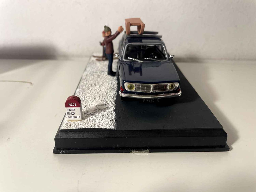 Volvo 144 bleue - La Nationale 7 - la route bleue