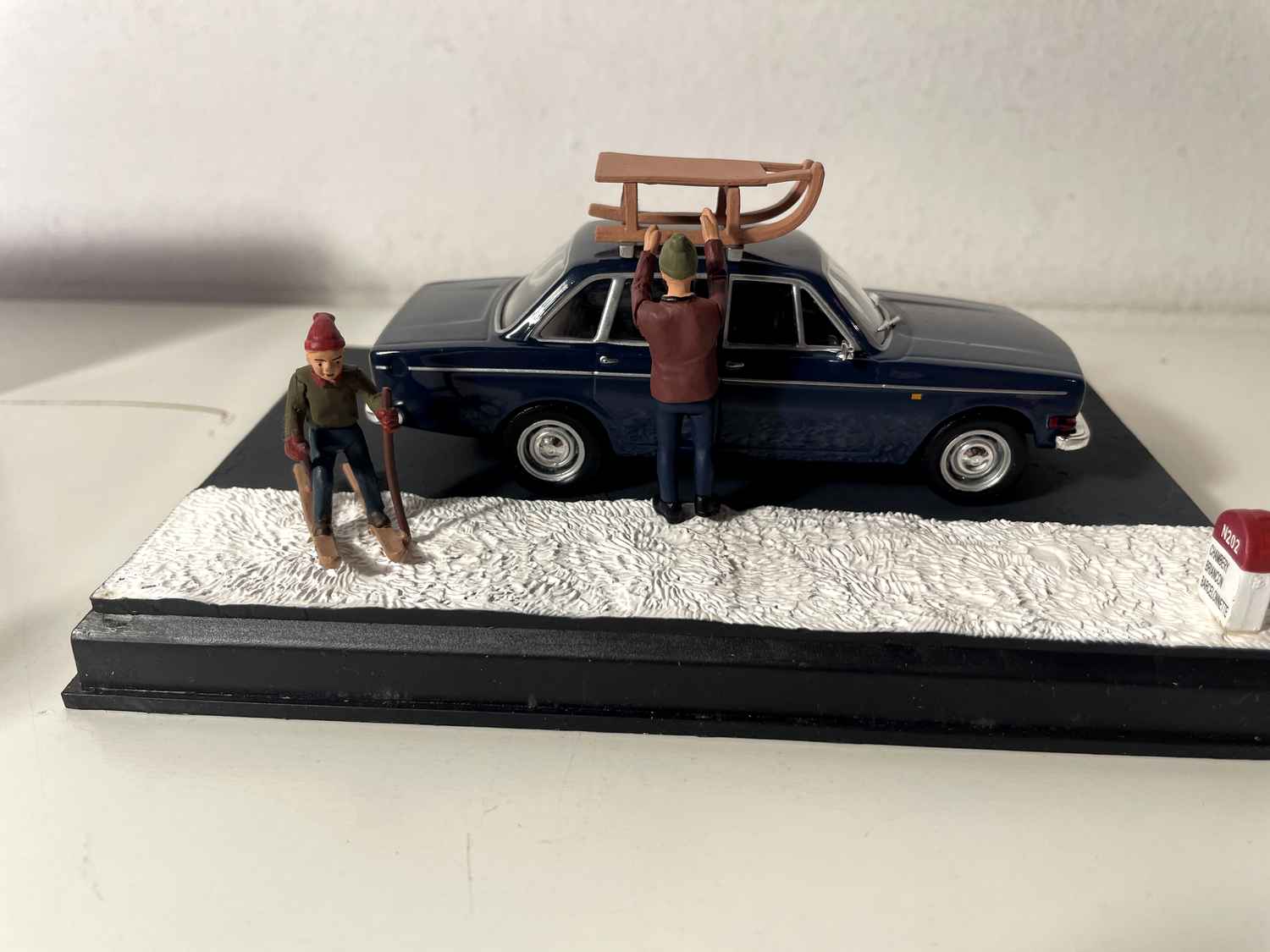 Volvo 144 bleue - La Nationale 7 - la route bleue