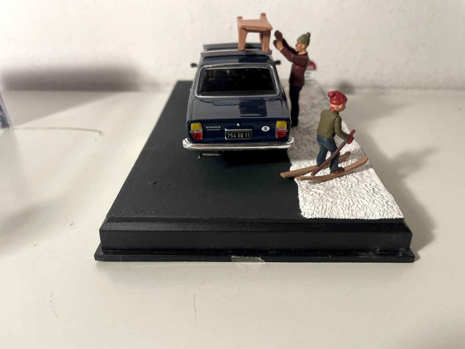 Volvo 144 bleue - La Nationale 7 - la route bleue