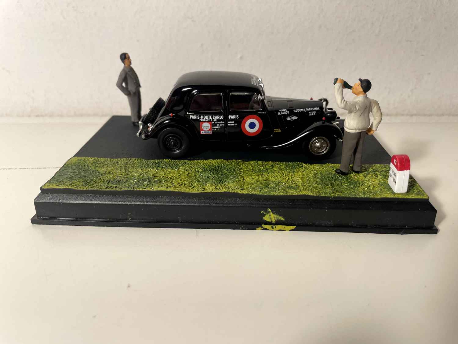 Citroën Traction 7 - Rally Paris/Monté-Carlo/Paris - La Nationale 7 - A rota azul (PARA Mr. COUTELLE)