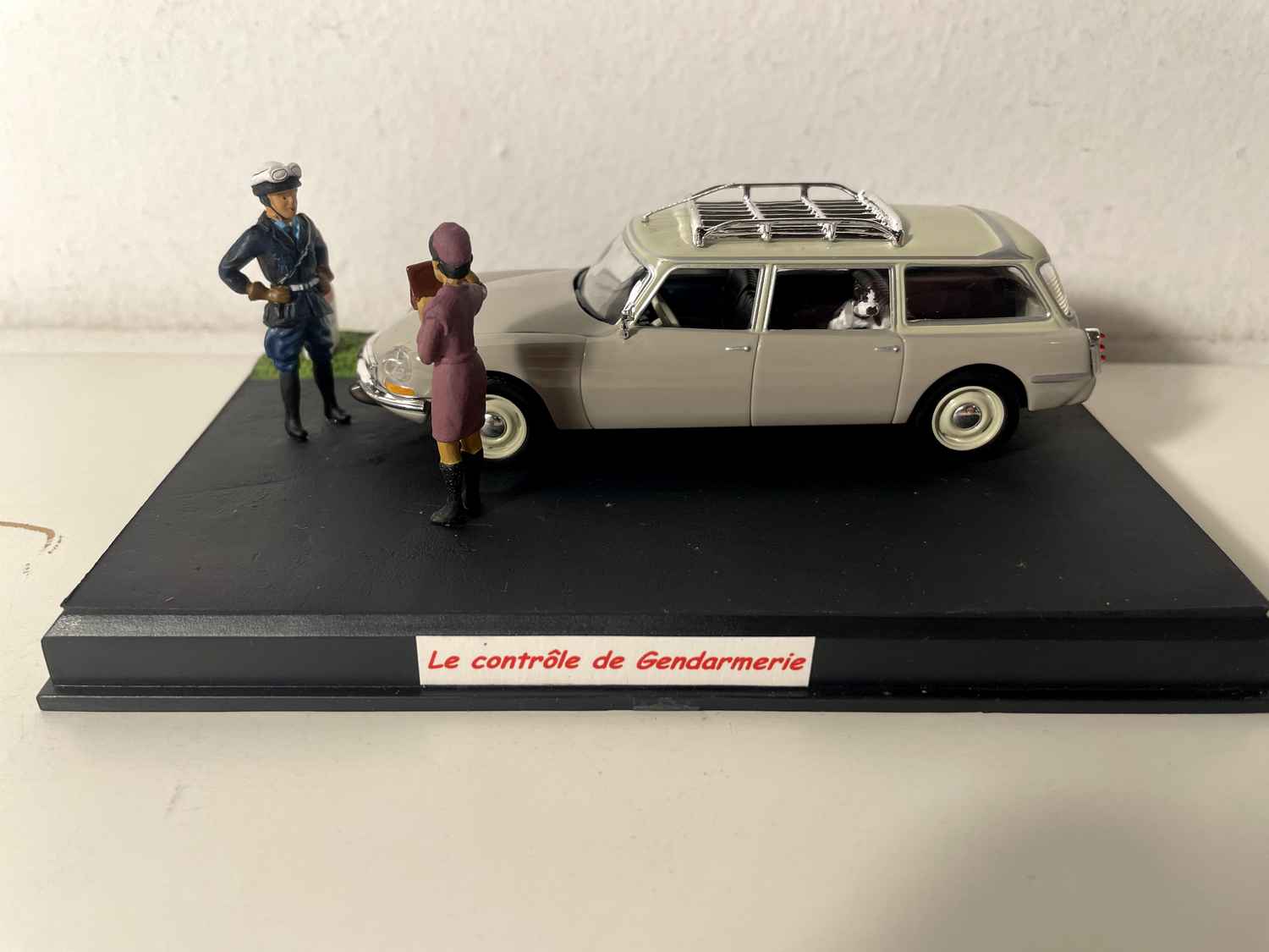 Citroën ID20 break grise - La Nationale 7 - d'blau Strooss
