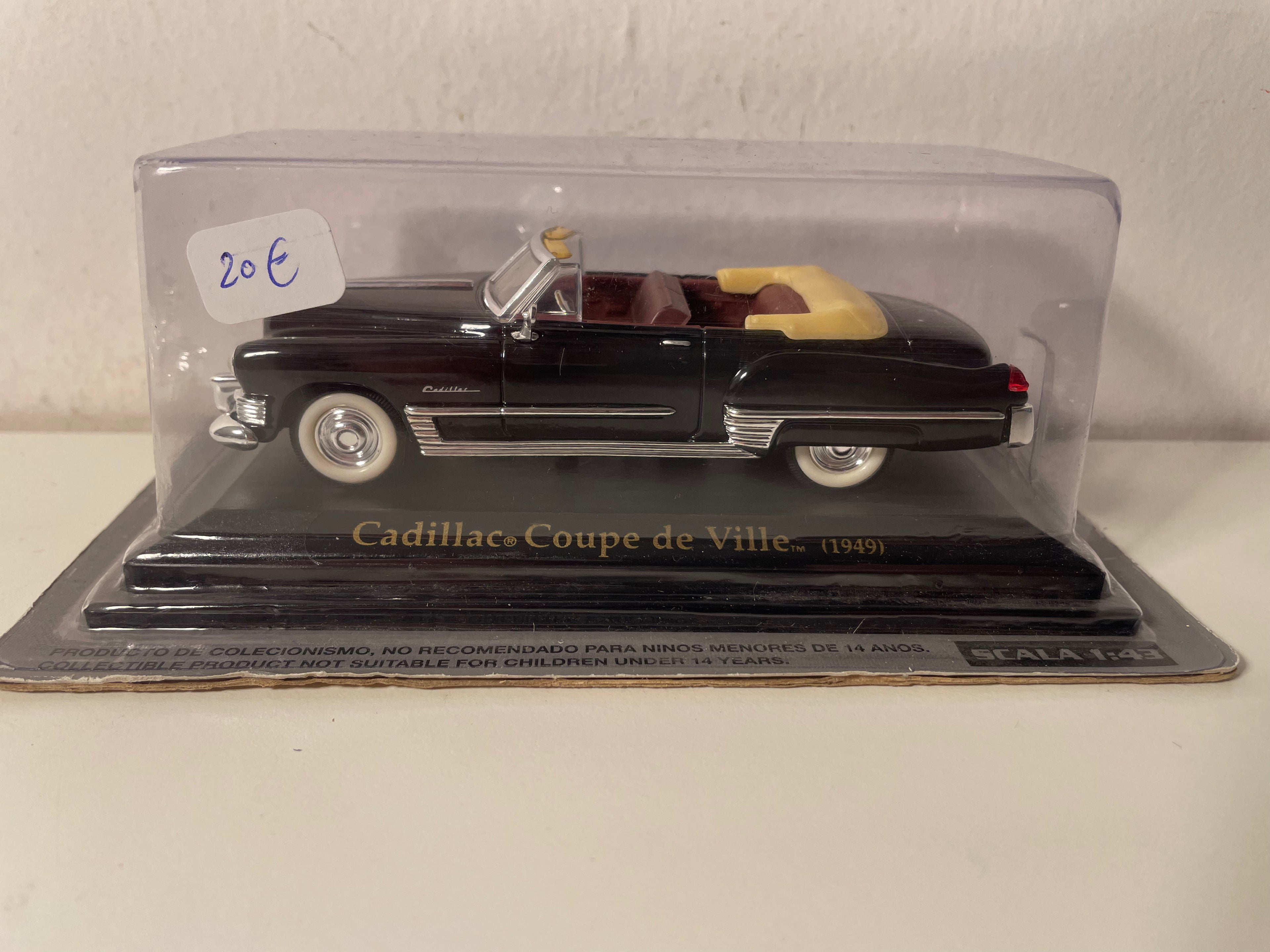 Cadillac Coupé de Ville Noire von 1949 (amerikanisches Auto)