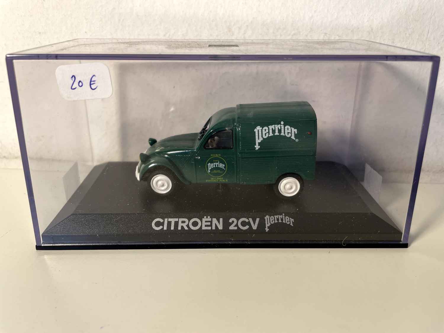 Citroën 2 CV zielony PERRIER - Norev (wyjątkowe samochody miniaturowe nr V 2865)