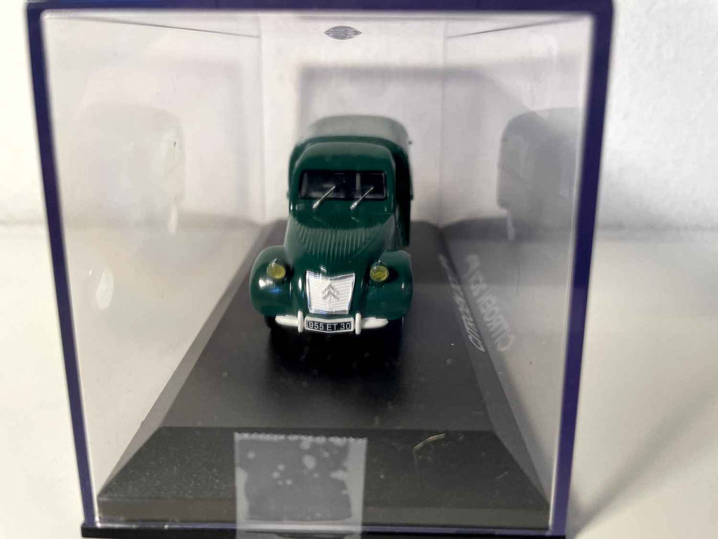 Citroën 2 CV zielony PERRIER - Norev (wyjątkowe samochody miniaturowe nr V 2865)