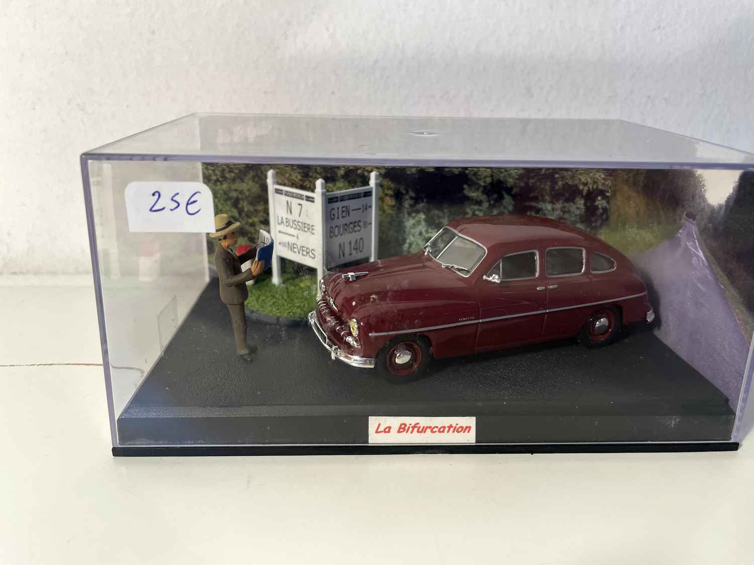 Ford Vedette bordowy - Nationale 7 - Niebieska trasa