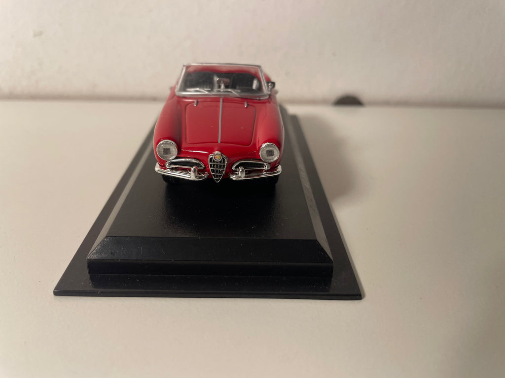 Alfa Romeo Giulietta czerwony kabriolet (Del Prado)