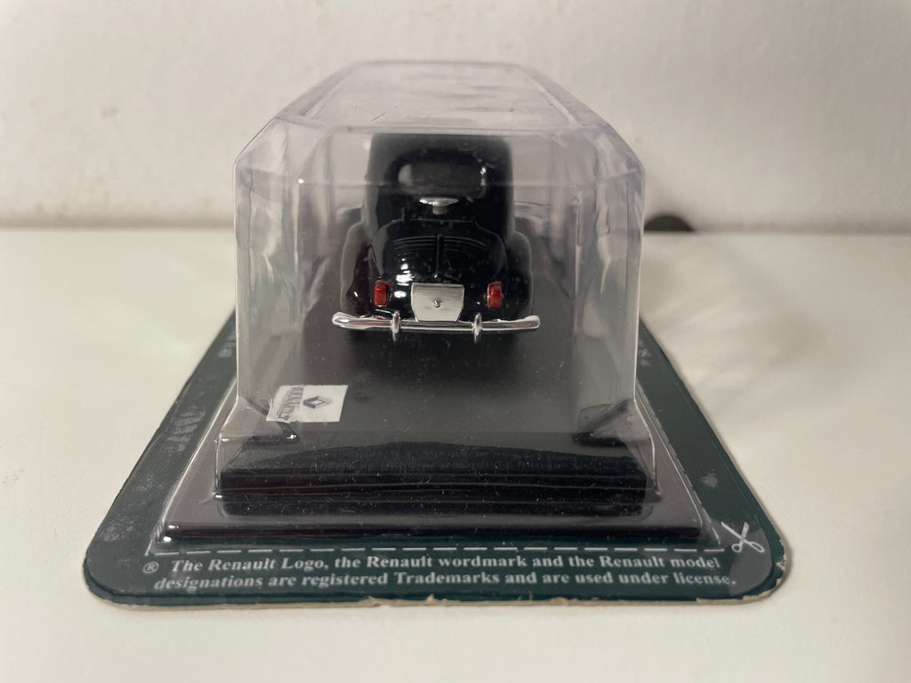 Renault 4 CV noire de 1947 - Del Prado