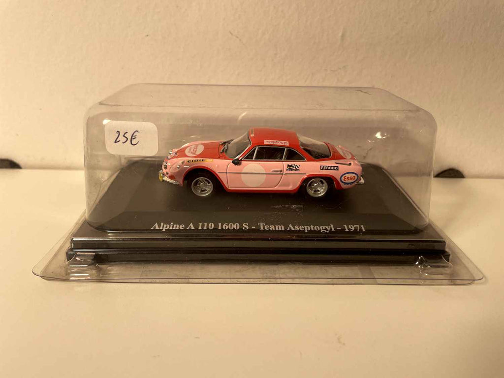 Renault Alpine A110 1600S Team Aseptogyl rosa e rosso del 1971