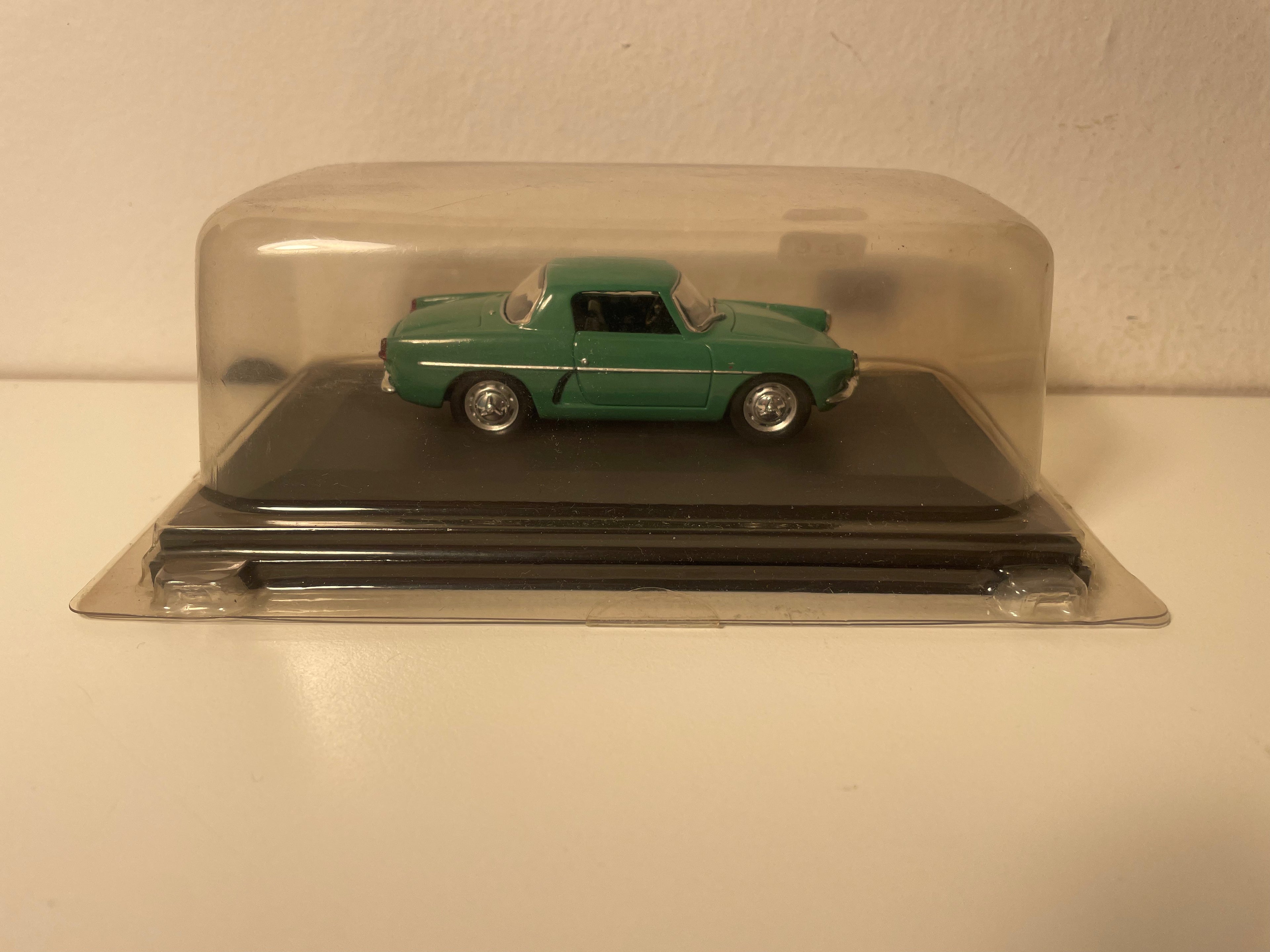 Renault Alpine coupé sport A108 zielony z 1959 roku (w blisterze)