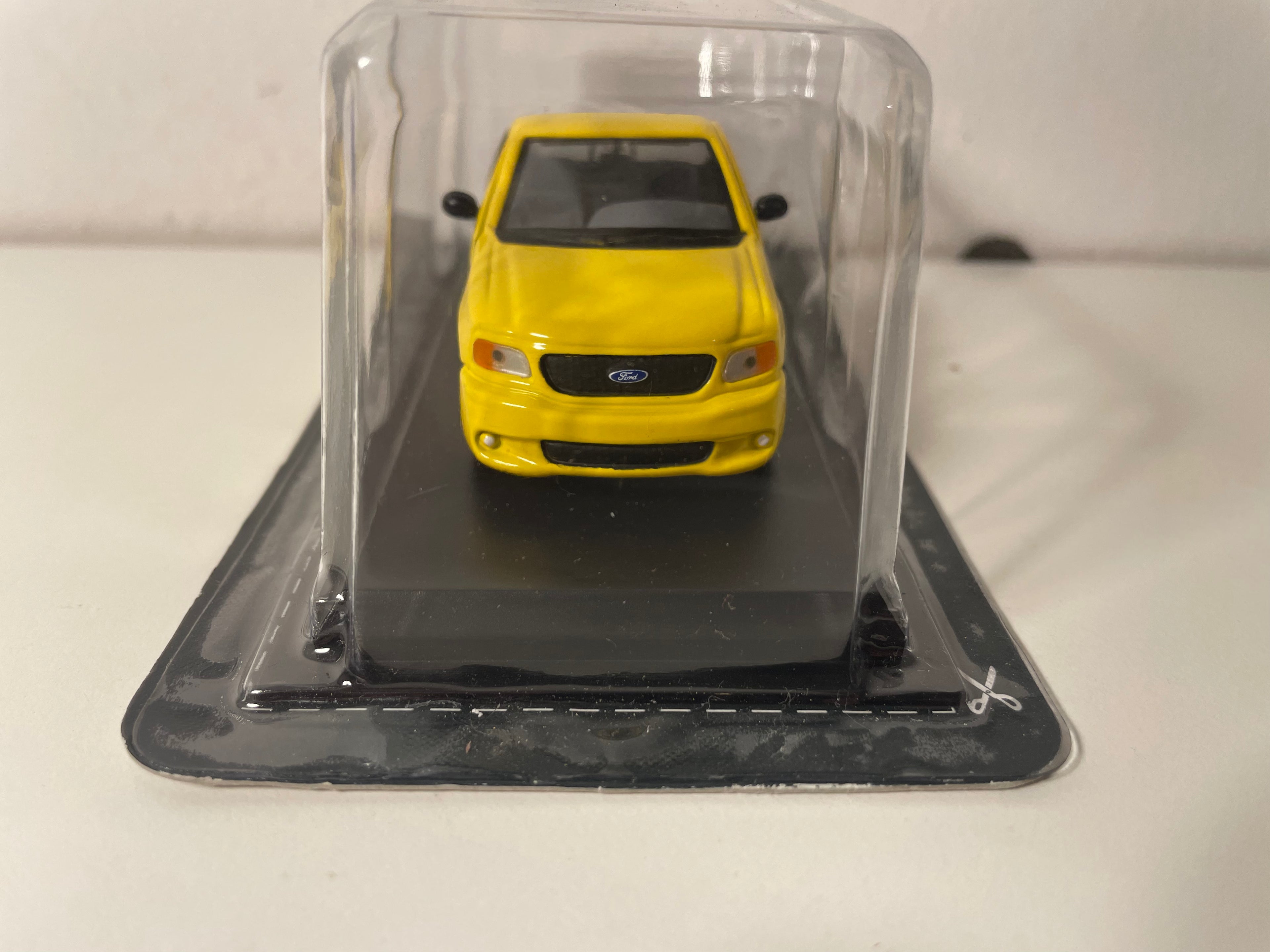 Ford F-150 jaune (voiture américaine) - Del Prado