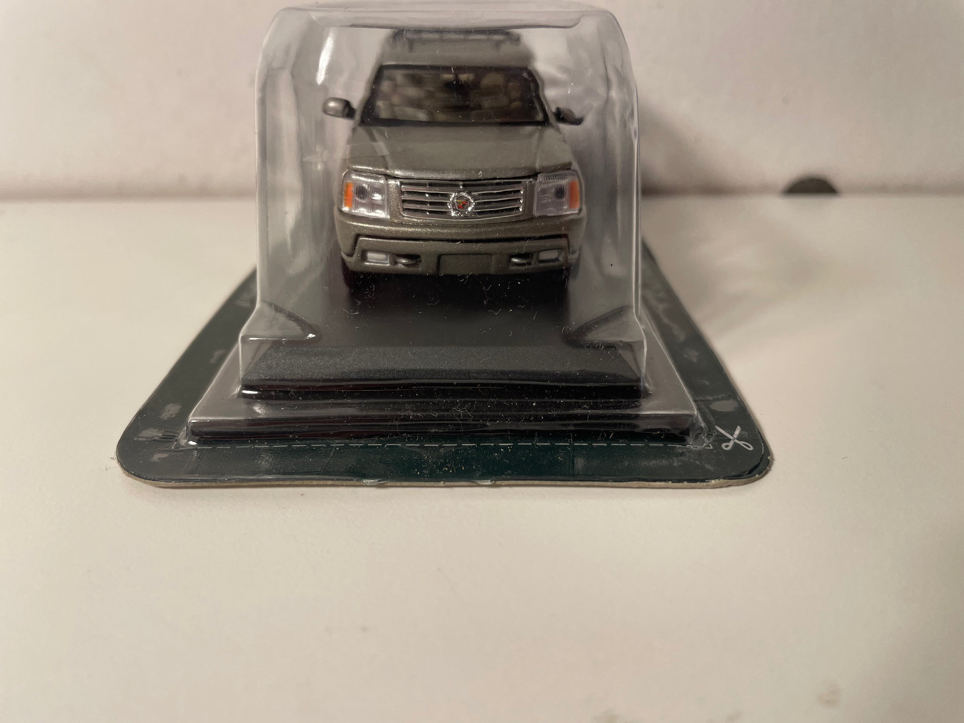 Cadillac Climbing Grey (amerikanisches Auto)