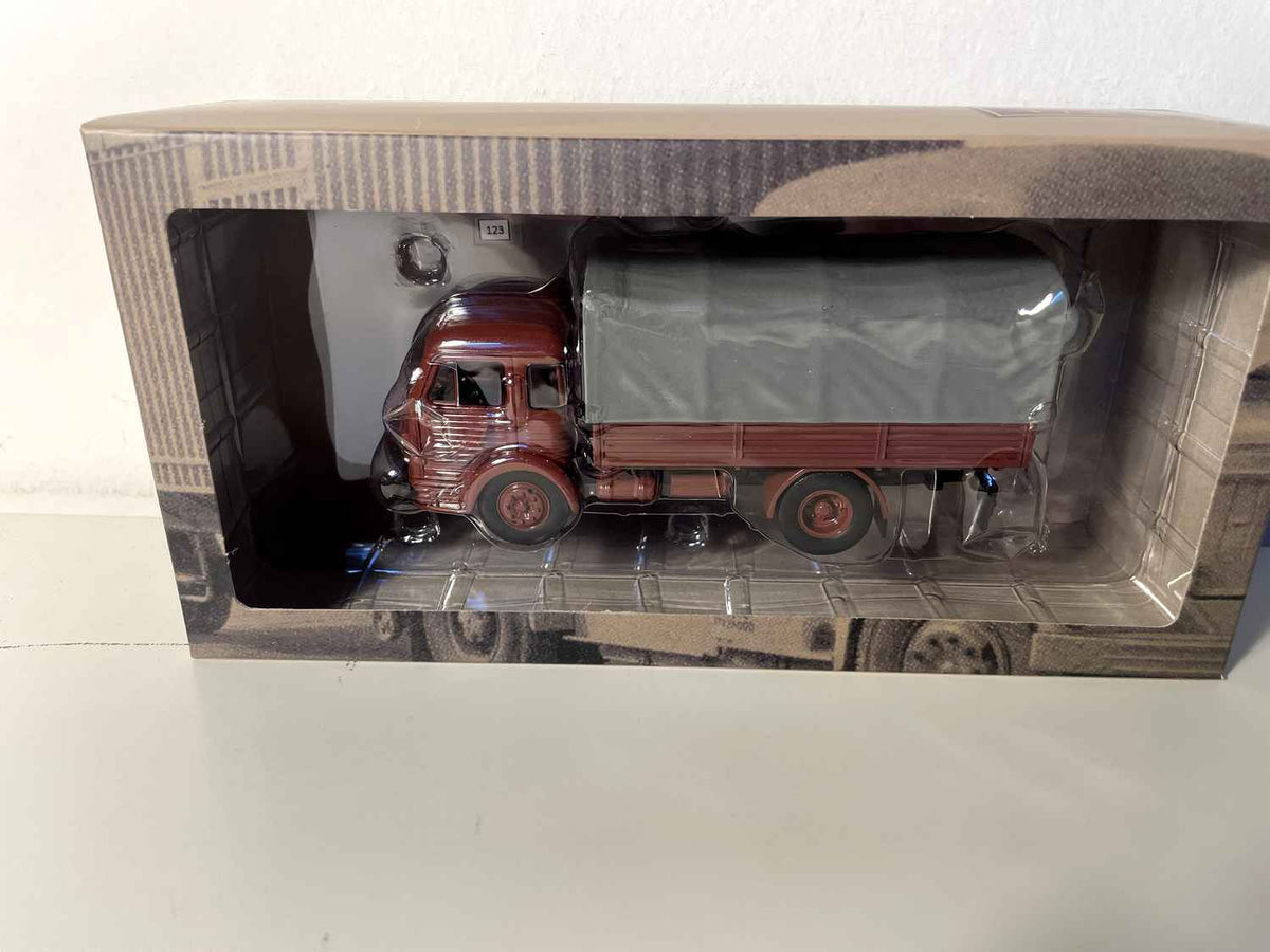 Braunen Camion Simca Cargo mat Plane (Frankräich 1955)